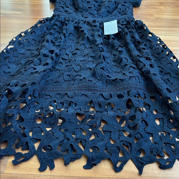 NWT Chi Chi formal dress - Picture 4 of 15